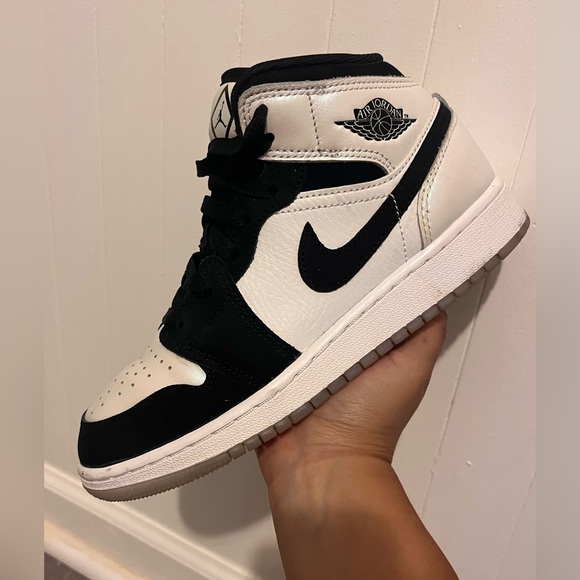 Jordan 1 Mid Diamond Shorts - Picture 7 of 9